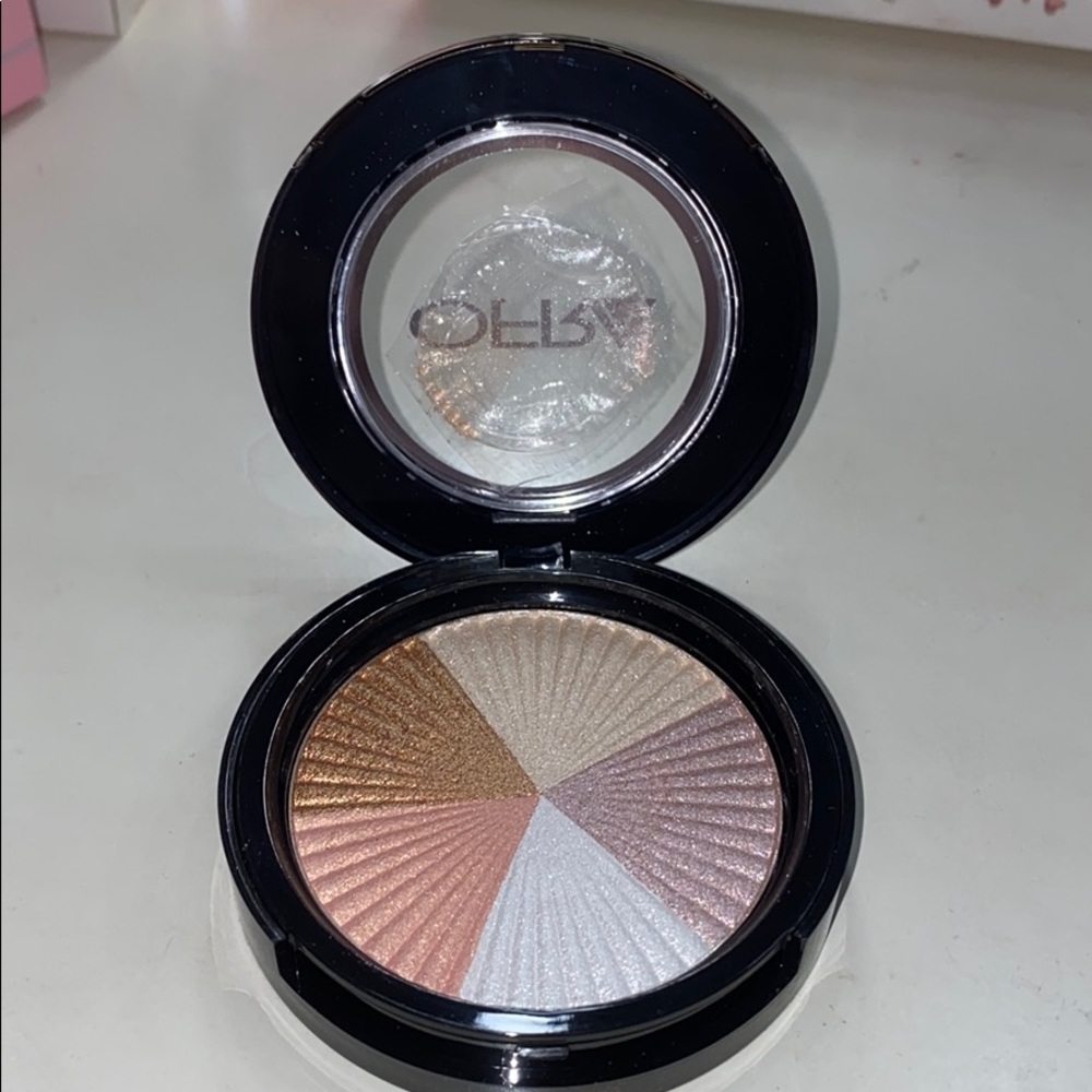 OFRA Highlighter In Shade : Beverly Hills